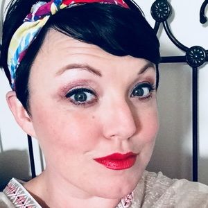 Meet your Posher, Rebecca